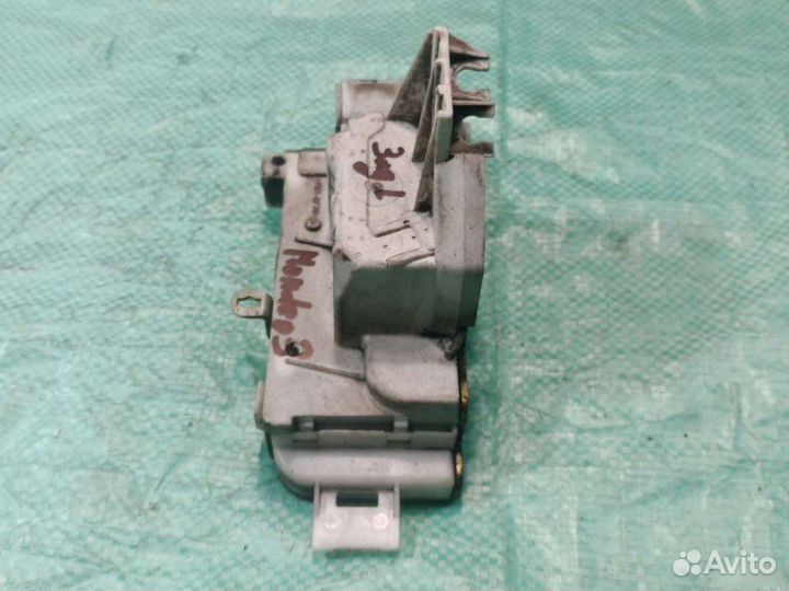 Замок двери задний левый Ford Mondeo 3