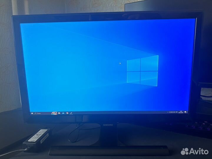 Монитор Samsung LS22E390