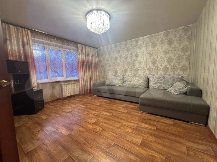 2-к. квартира, 58 м², 1/5 эт.