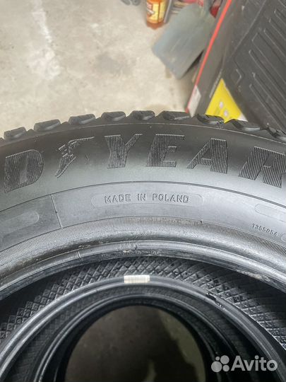 Зимняя резина 215/65 r16 goodyear ultragrip