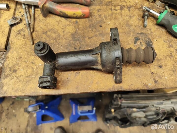 Рабочий цилиндр сцепления Volkswagen polo 5