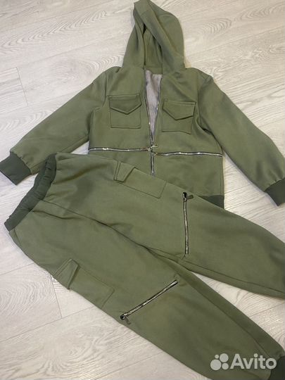 Дизайнерский костюм