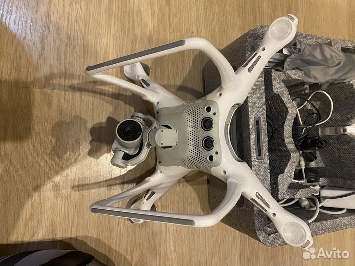 Квадрокоптер dji phantom 4