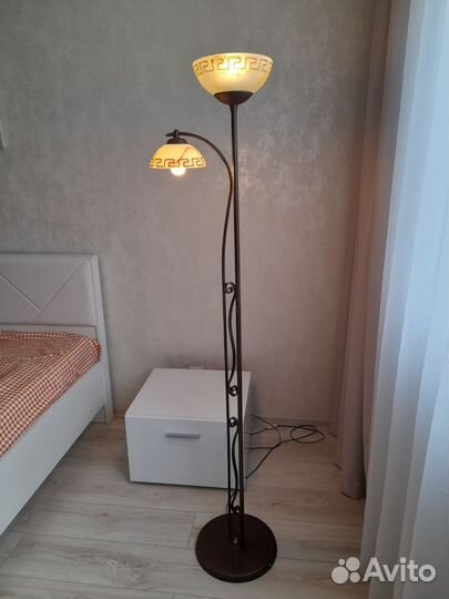 Торшер напольный