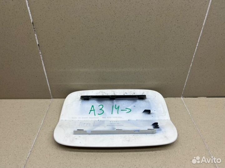 Лючок бензобака Audi A3 8V czca 2014
