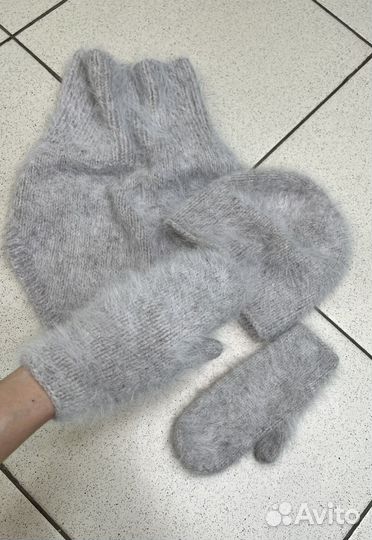 Вязанный комплект шапка варежки воротник