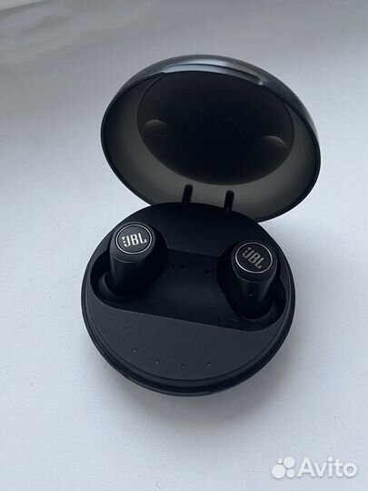 Беспроводные наушники JBL
