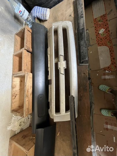 Запчасти на chevrolet Ниву