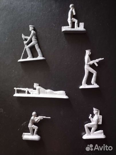 Солдатики советские железные и оловянные