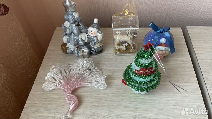 Новогодние игрушки