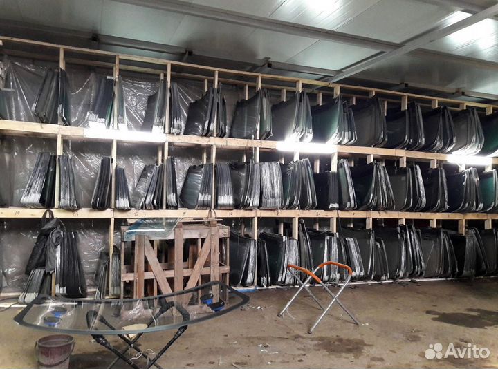 Стекло нижнее Komatsu PC 200/300/400/ 7-серия