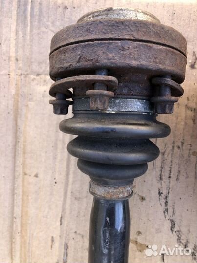 Привод задний шрус граната BMW 5 E39 Обьём 2.0