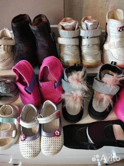 Обувь ботинки кроссовки на девочку 22 -26 размеры