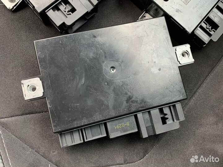 Блок фаркопа VW tiguan 2020 2021