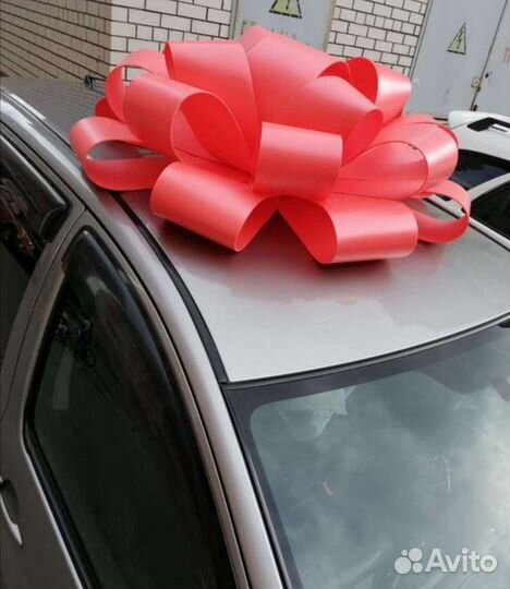 Подарочный бант на машину