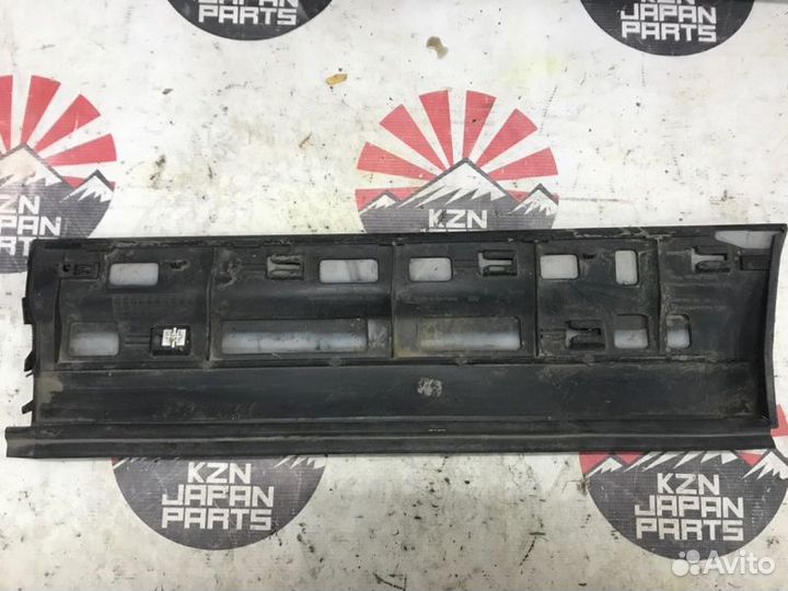 Молдинг двери задний правый Porsche Cayenne 958