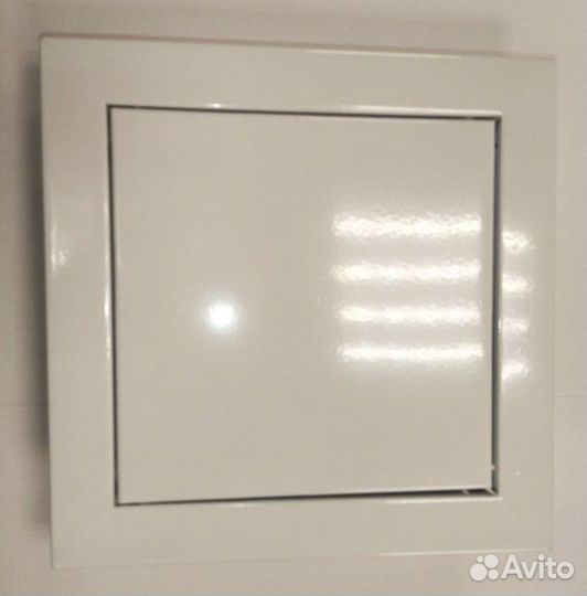 1520 лммт Люк металлический нажимной с толкателем