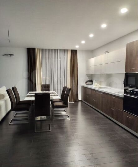 2-к. квартира, 94 м², 18/18 эт.