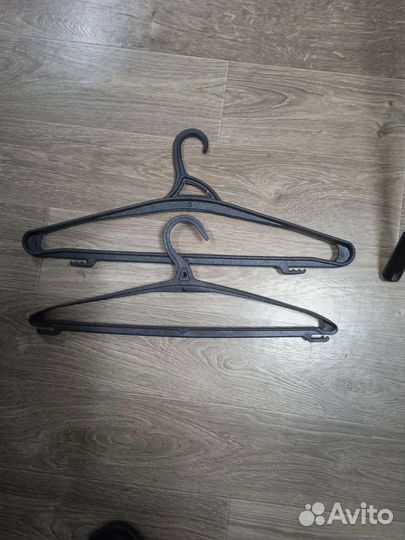 Вешалки плечики