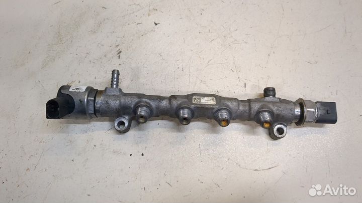 Рампа топливная Skoda Octavia (A7), 2016