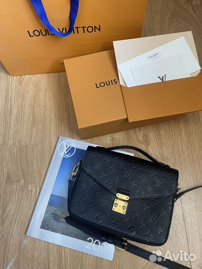 Louis Vuitton pochette Metis