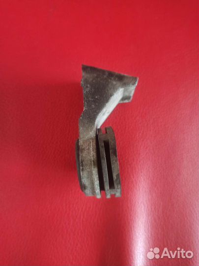 Кронштейн крепления радиатора Daewoo Nexia A15MF