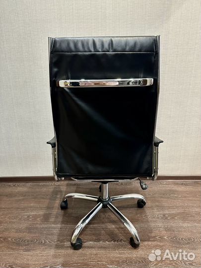 Компьютерное кресло