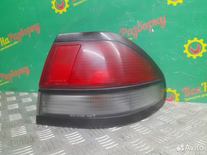 Фонарь задний правый Mazda 626 хэтчбек 1.8 Л 1993