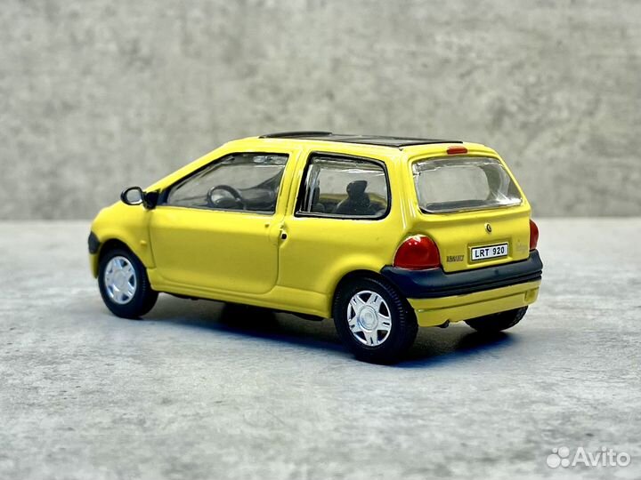 Коллекционная модель Renault Twingo 1:43