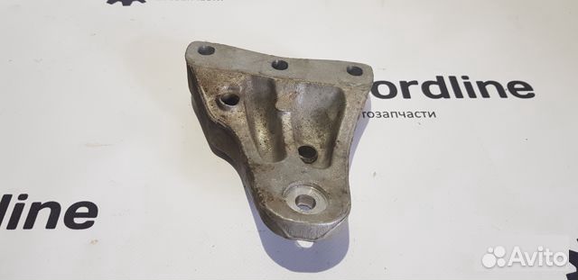 Опора двигателя правая Volkswagen Polo Sedan 5