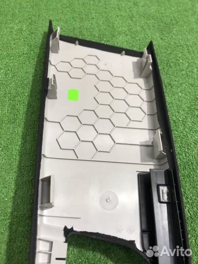 Обшивка стойки правая Mercedes-Benz Glc-Class C253