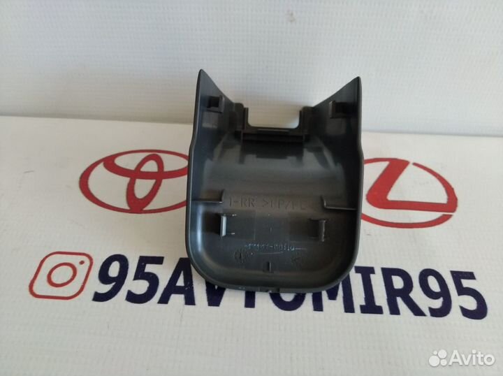 Заглушка крепления сиденья Lexus GX470