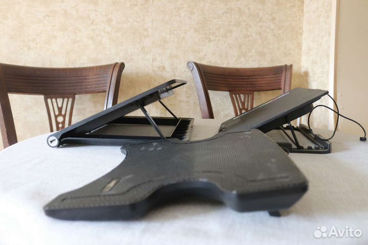 Подставка с охлаждением для ноутбука