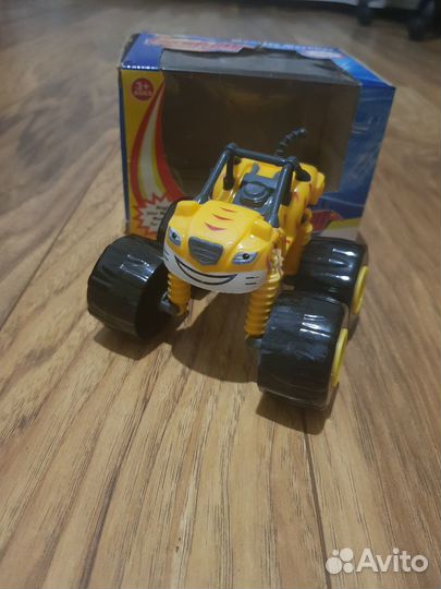 Вспыш и чудо машинки