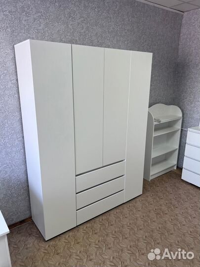 Шкаф 4х створчатый белый