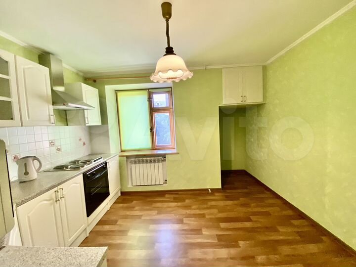4-к. квартира, 106 м², 4/10 эт.