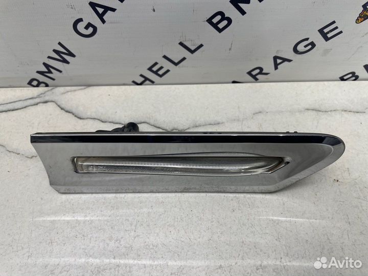 Боковой поворотник правый Bmw F01 F02