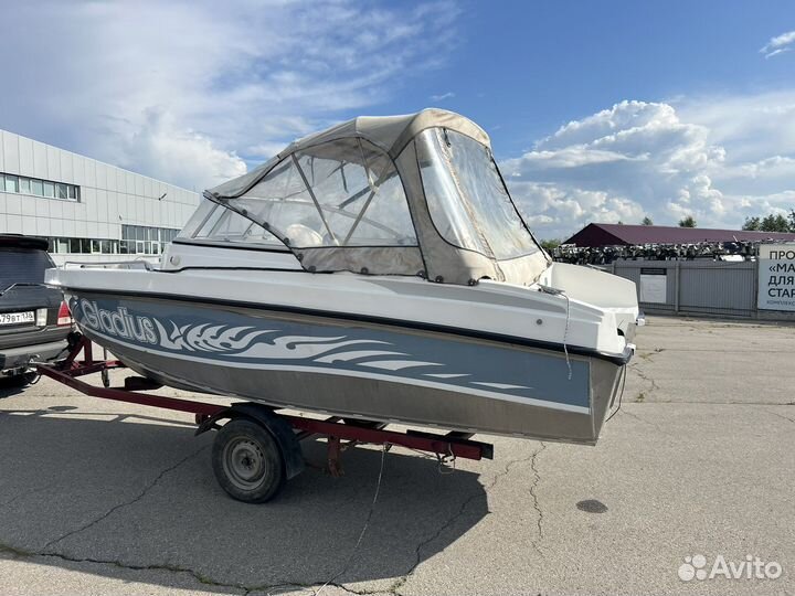 Продам катер Gladius 520