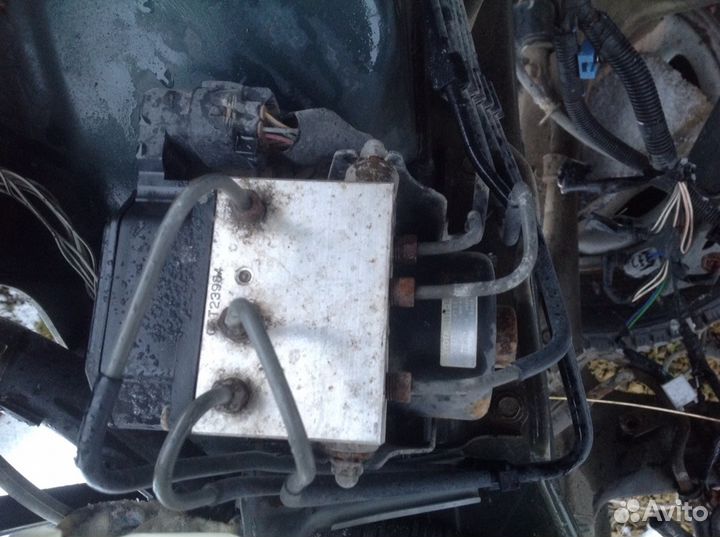 Блок ABS насос абс Lexus RX300 1998-2003