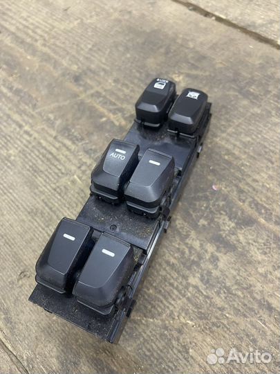 Блок управления стеклоподъемниками hyundai IX 35