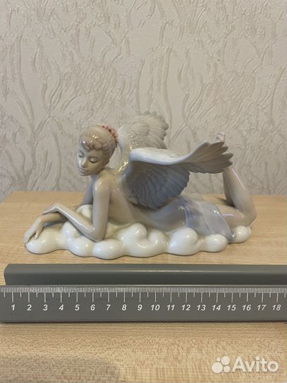 Фарфоровые статуэтки