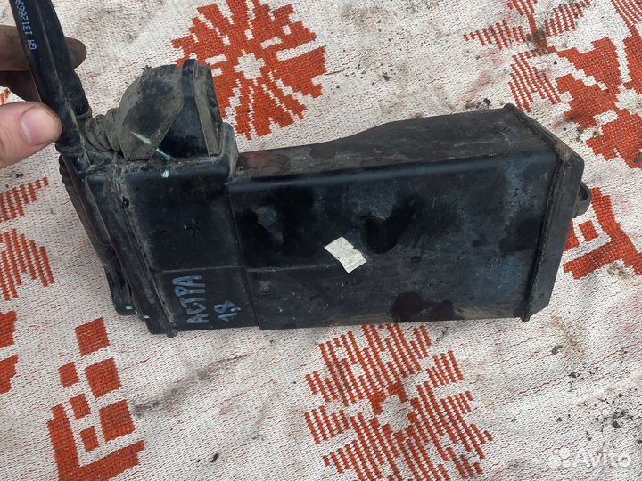 Opel astra h Абсорбер топливный с трубками