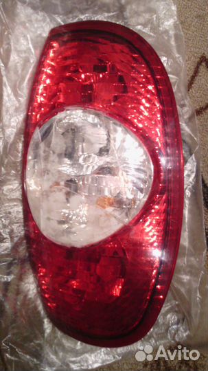 Задний правый фонарь на 
