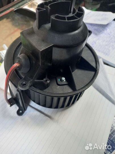 Мотор отопителя салона Опель Зафира