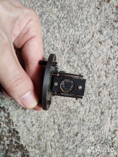 Призма юстируемая для лазера