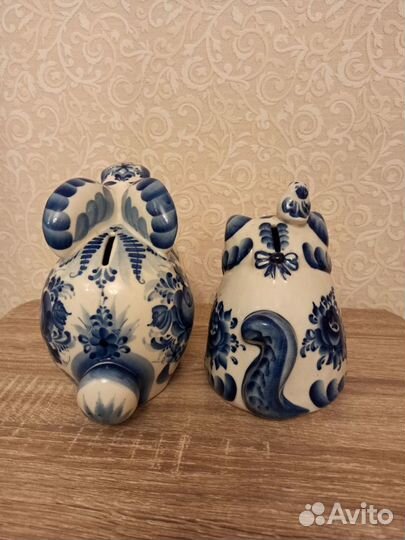Фигурки фарфоровые Гжель