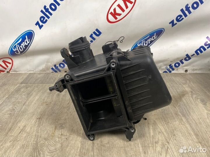 Корпус воздушного фильтра Kia Ceed ED G4FC 2011