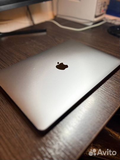 Macbook pro 13 2020 i5