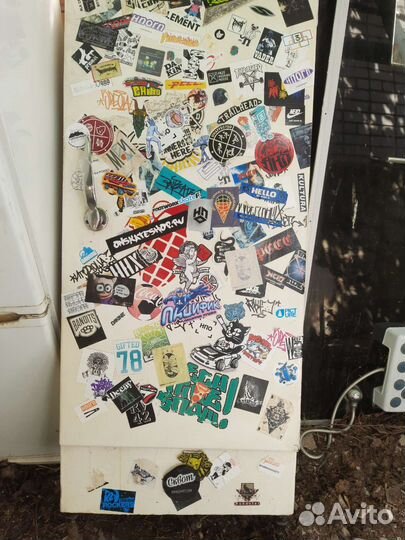 Холодильники нерабочие и запчасти на них