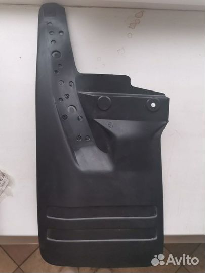 Брызговик задний левый Mitsubishi Pajero II (97)